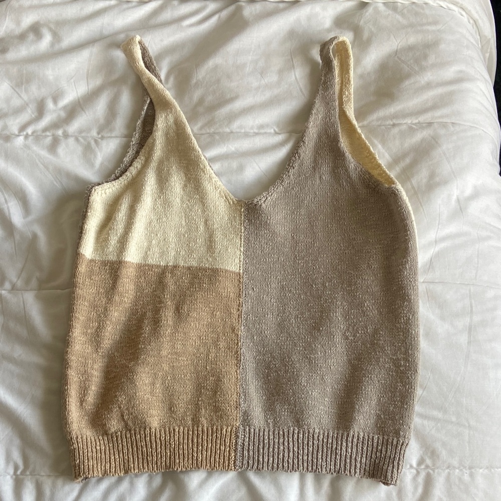 Lulu’s Color Block Knit Tank Top